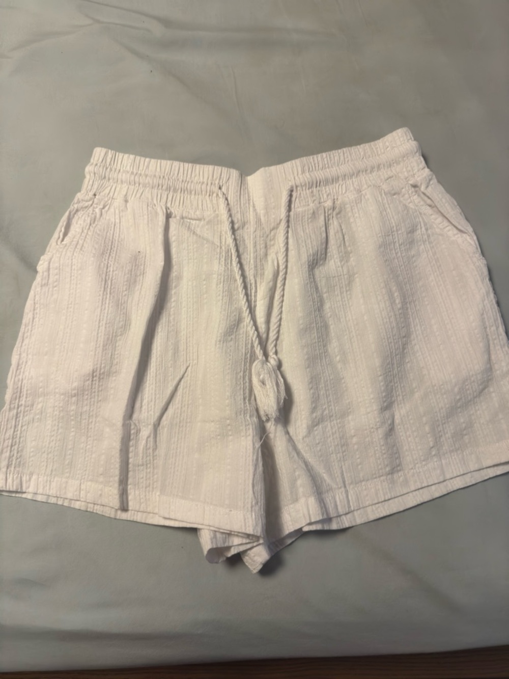 Time and Tru White Textured Drawstring Shorts